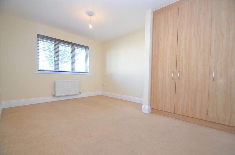Apartment in Harrow - More
