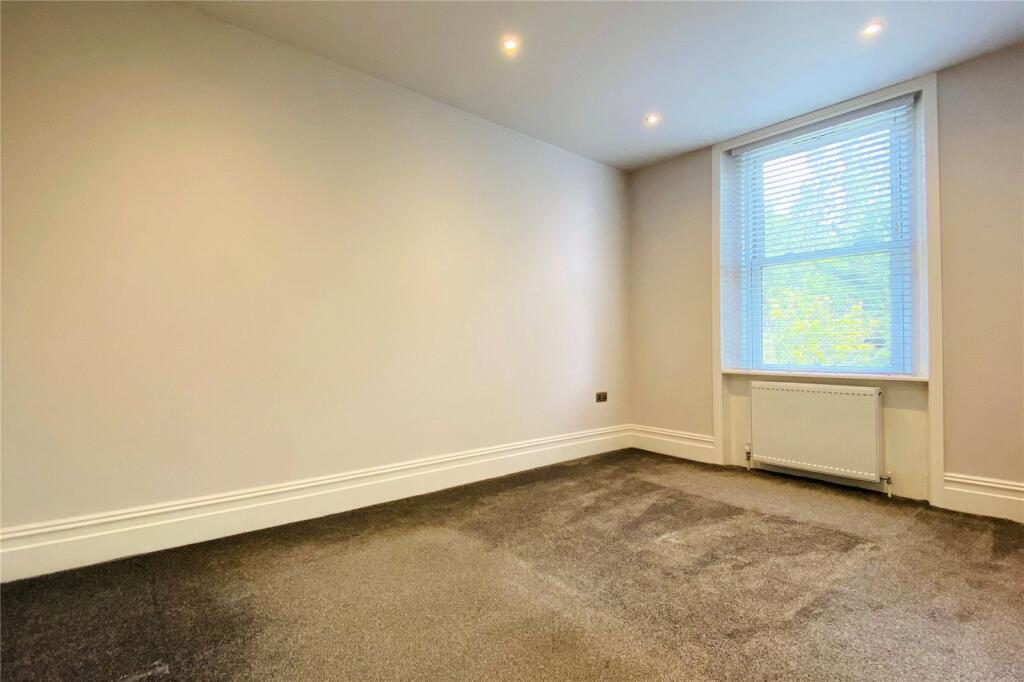 Upper Halliford Road, Shepperton, Surrey, TW17 photo 4
