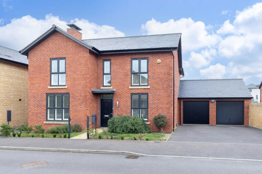 5-bed detached on Broad Acre Road, Cheltenham, GL52 3HU, £725,000