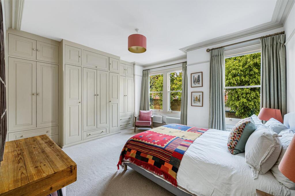 House in London - View 5