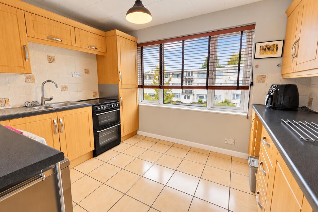 Apartment in Southampton - View 4