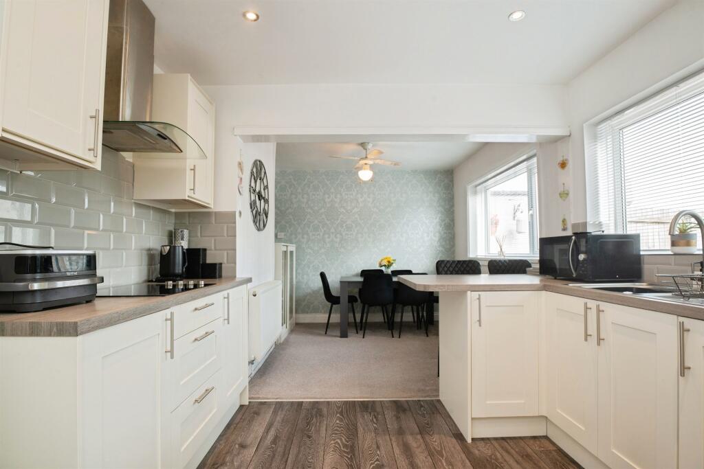 House in Cardiff, Llandaff North - More