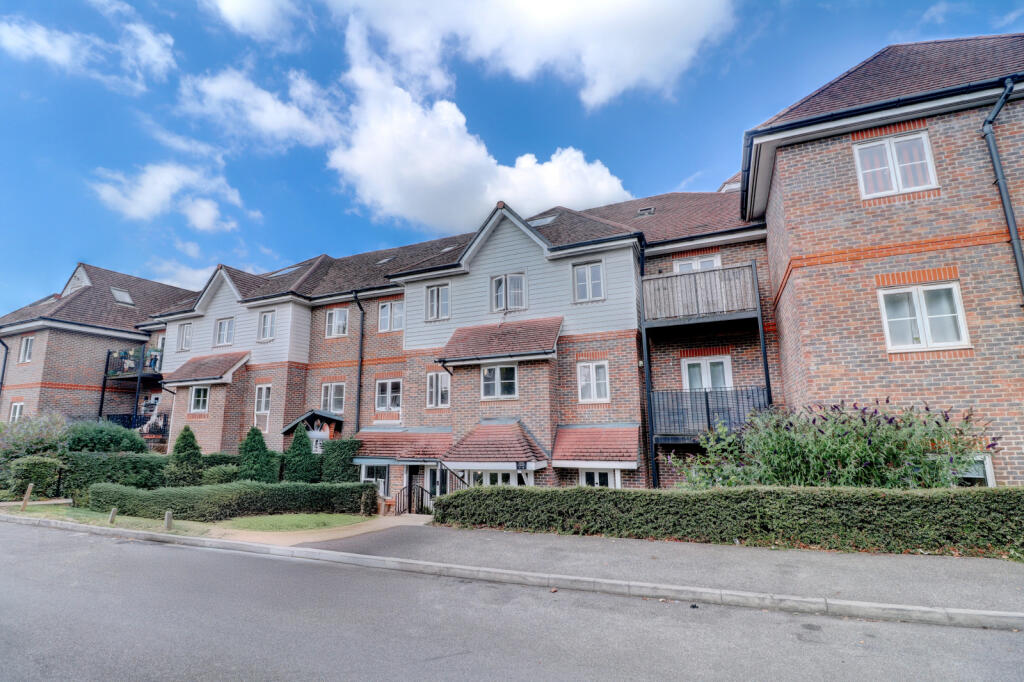 Main image of property: Freer Crescent, High Wycombe, Buckinghamshire, HP13