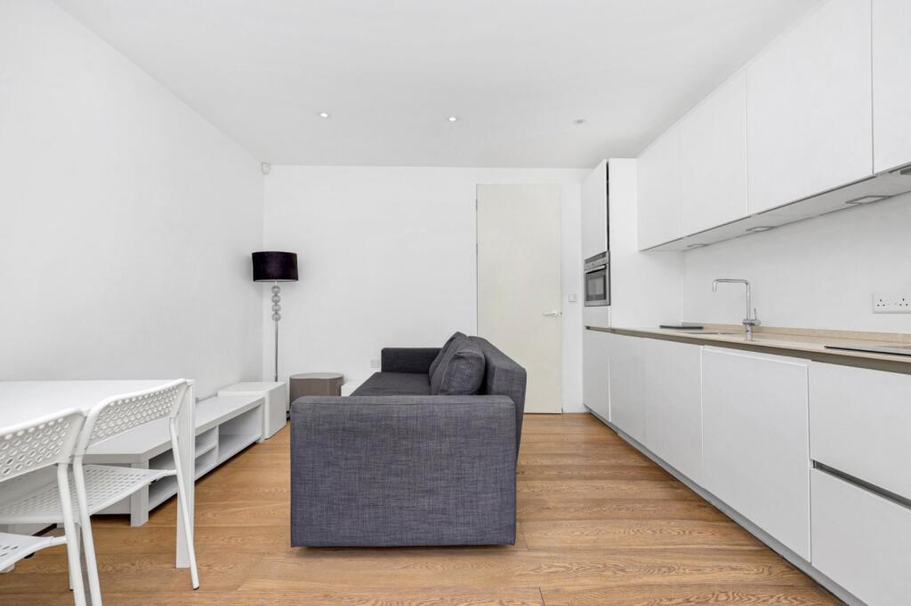 House in London - View 5