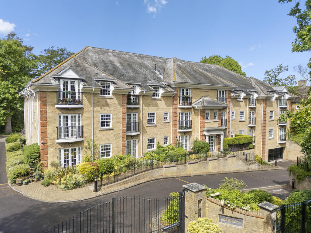 Main image of property: Oatlands Avenue, Weybridge, Surrey, KT13