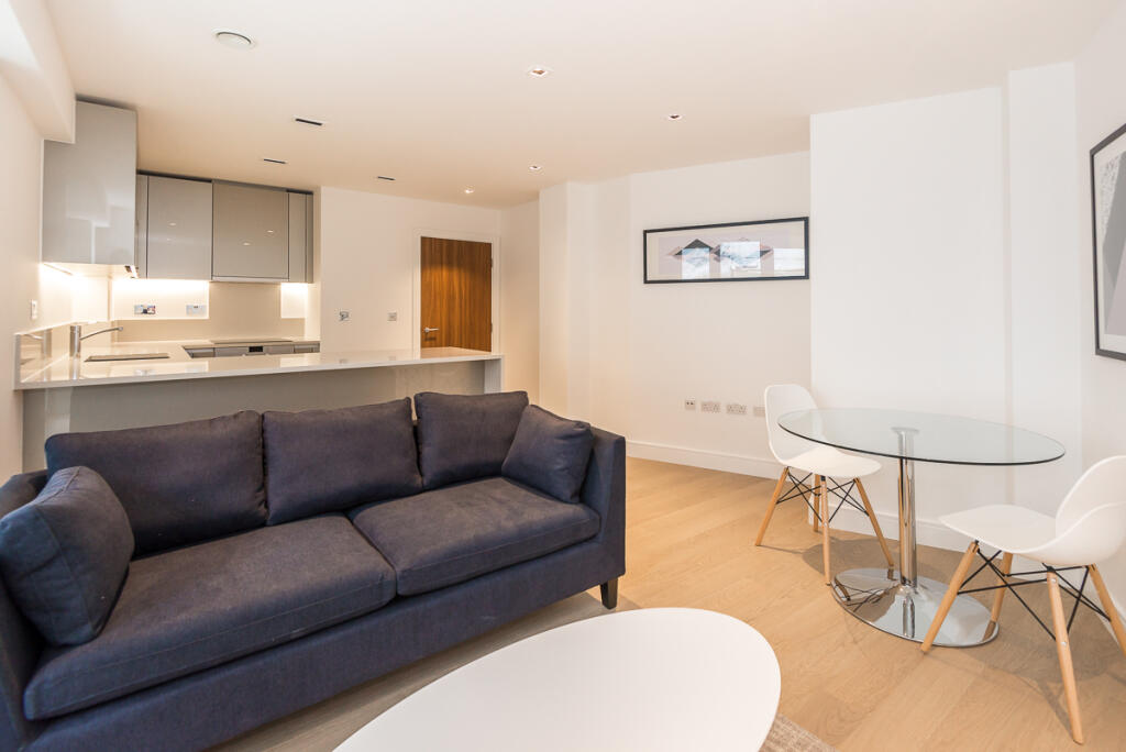 Apartment in London - View 2