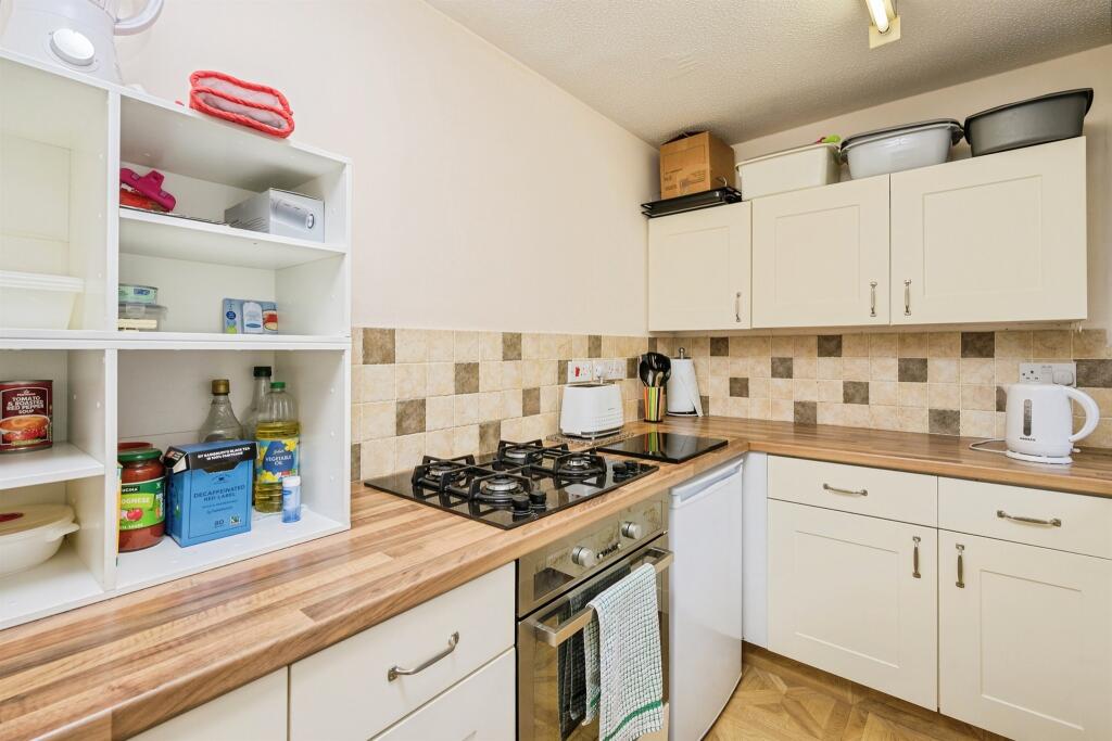 Apartment in Plymouth - View 4