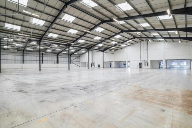 Units B Laporte Way - Luton-24.jpg