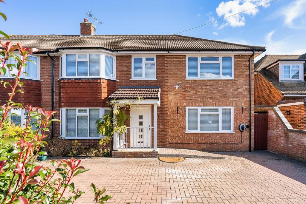 Main image of property: Heathervale Road, New Haw