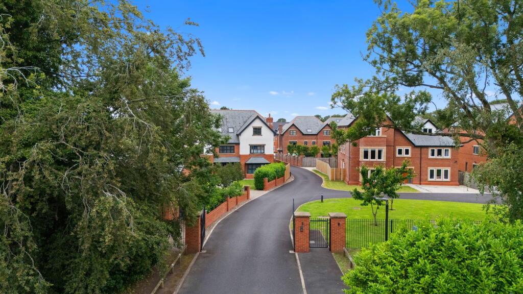 House in South Ribble, Hutton - View 4