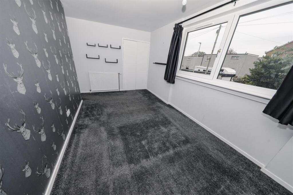House in Glenrothes, Caskieberran - More