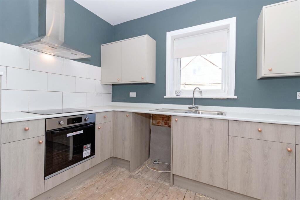 1a Phrosso Road, Worthing, BN11 5SJ - View 4