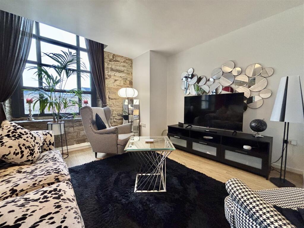 Apartment 311, Quarry Bank Mill, Huddersfield, HD3 4ZW photo 2