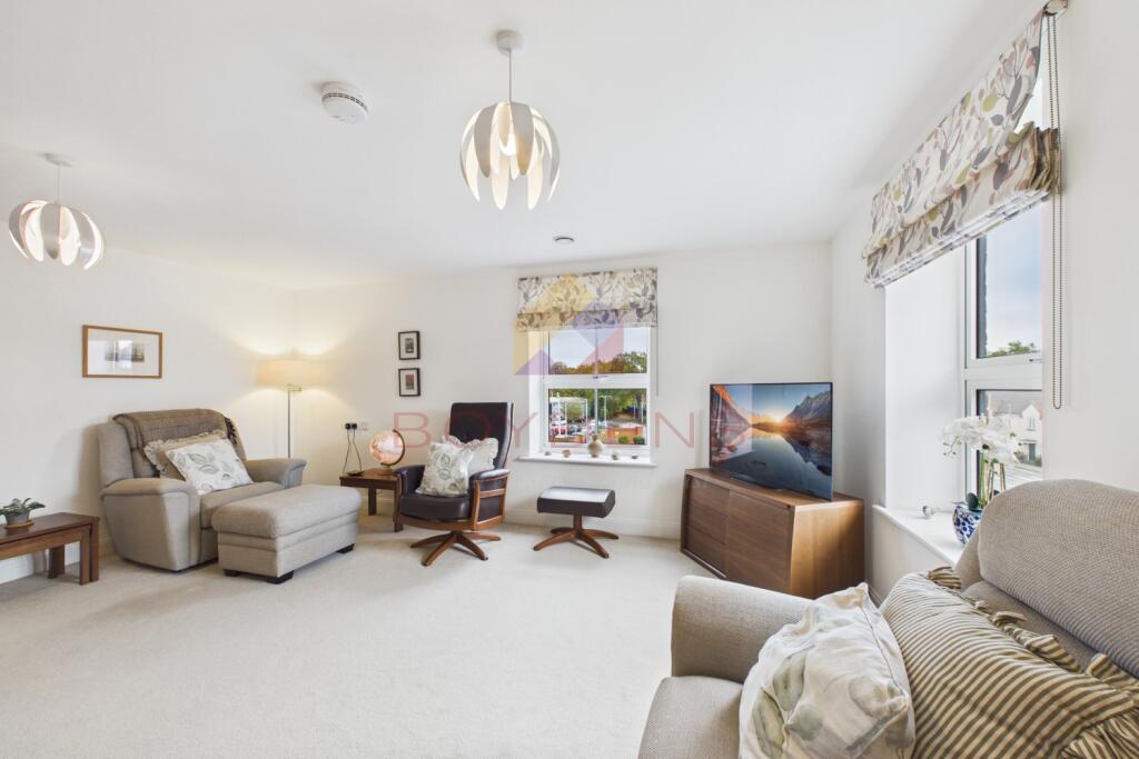Apartment in Colchester, Shrub End - View 3