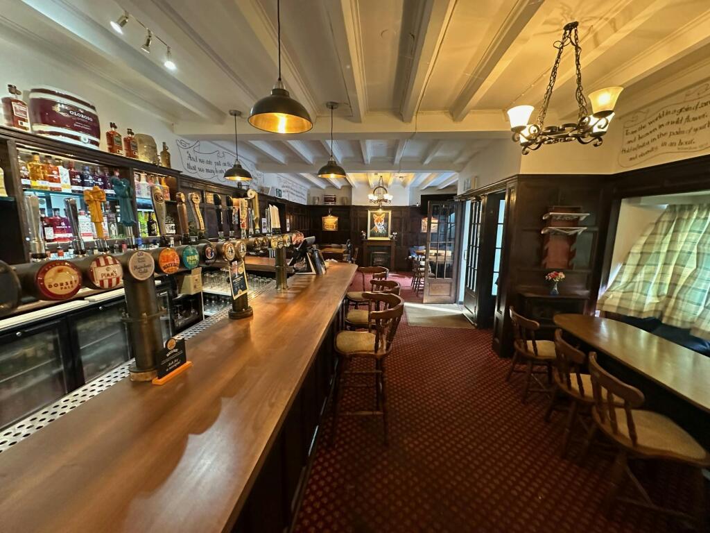 Bar.jpg