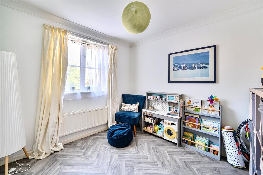 House in Buckinghamshire, Shenley Brook End - More