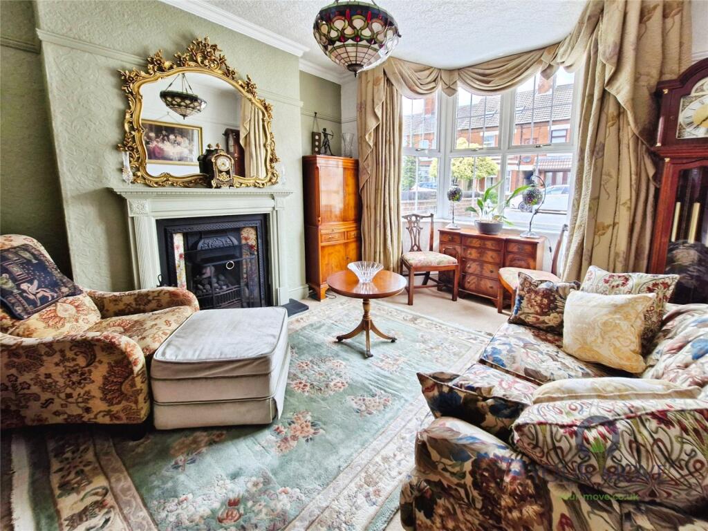 House in North West Leicestershire, Hugglescote and Donington le Heath - More