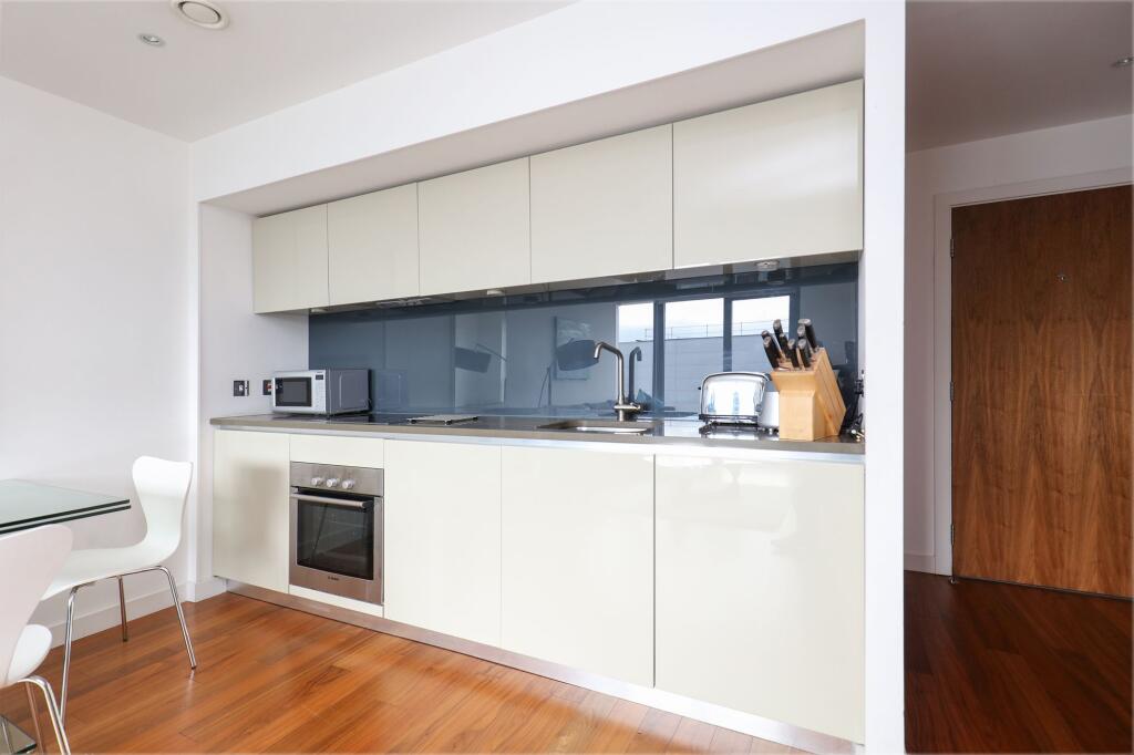 Apartment in Sheffield - View 3