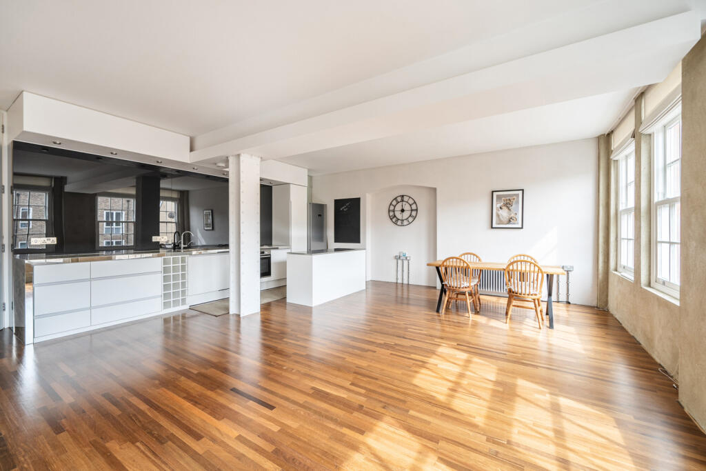 Main image of property: Green Walk, London
