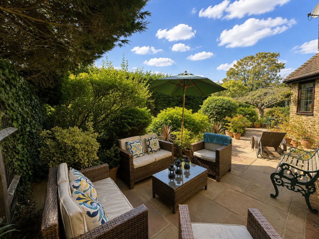House in Croydon - View 4