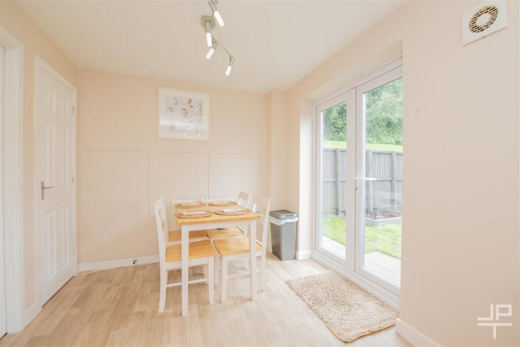 House in Leigh, Bedford - View 4