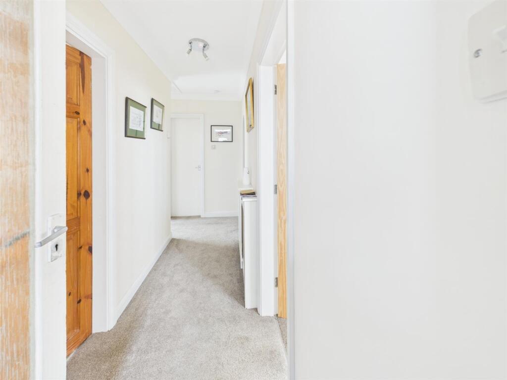 Lansdowne Drive, Sutton-On-Sea photo 4