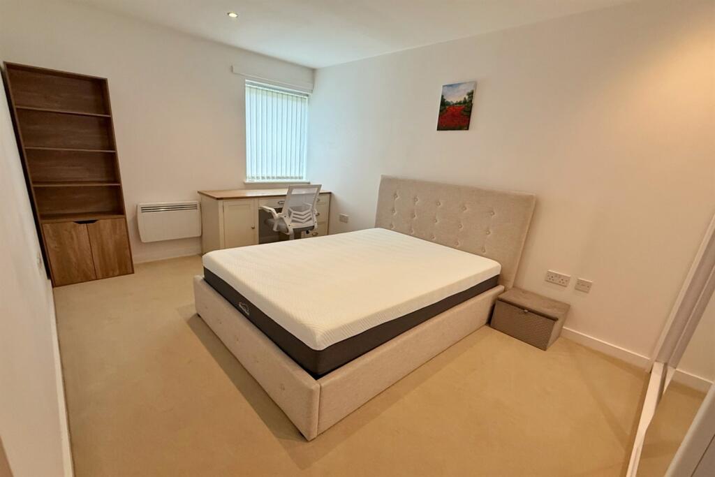 Apartment in Manchester - More