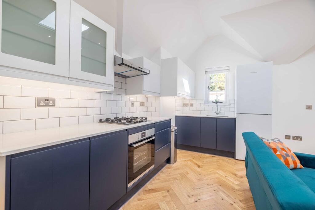 House in Slough, Fulmer - View 3