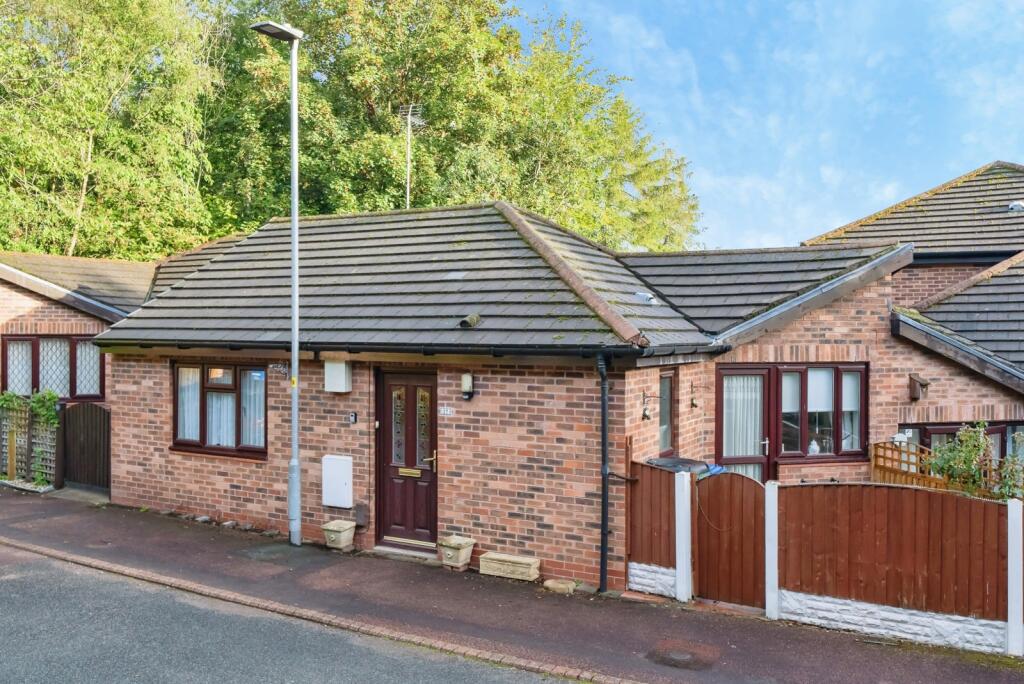 Main image of property: Epsom Gardens, Appleton, Warrington, Cheshire, WA4