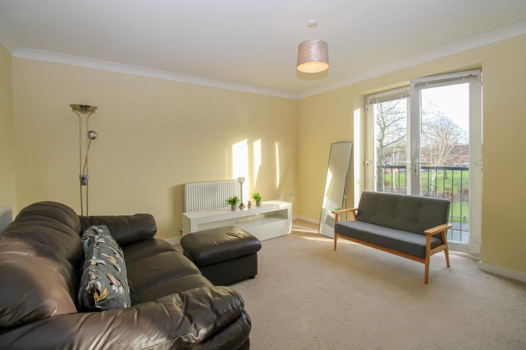 Twivey Court, Castleford photo 4