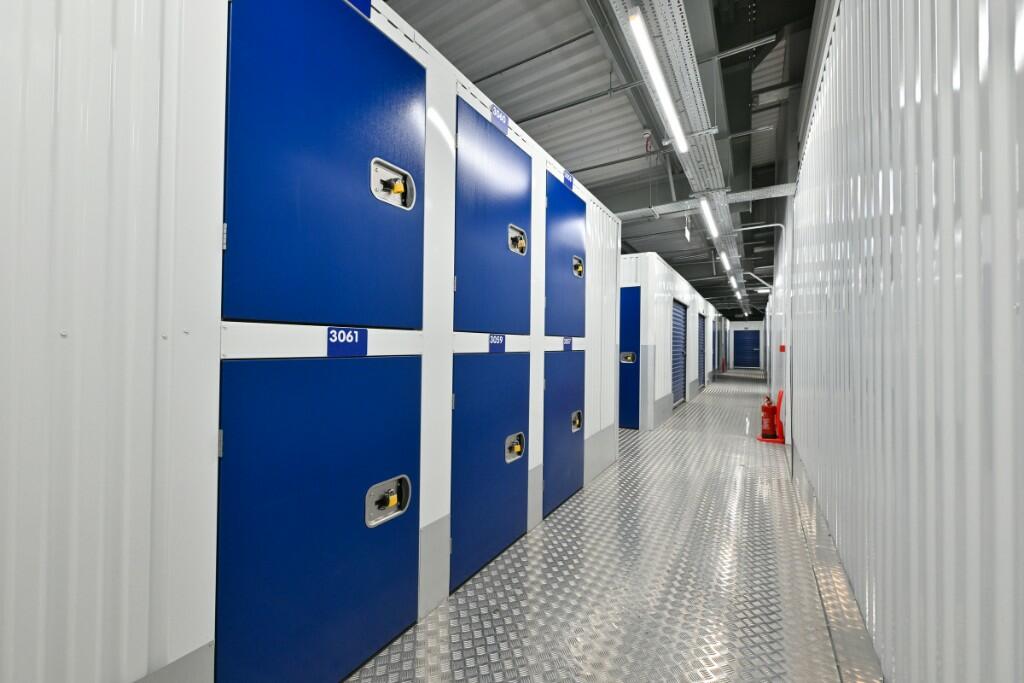 Main image of property: Access Business Centre, Willoughby Road, Bracknell, Berkshire, RG12