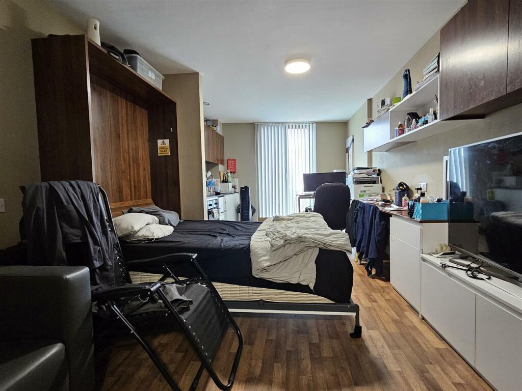 Apartment in Liverpool - View 4