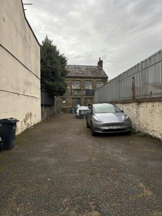 courtyard 1.jpeg