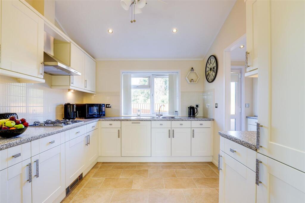 Moor Lane, Calverton, NG14 photo 2