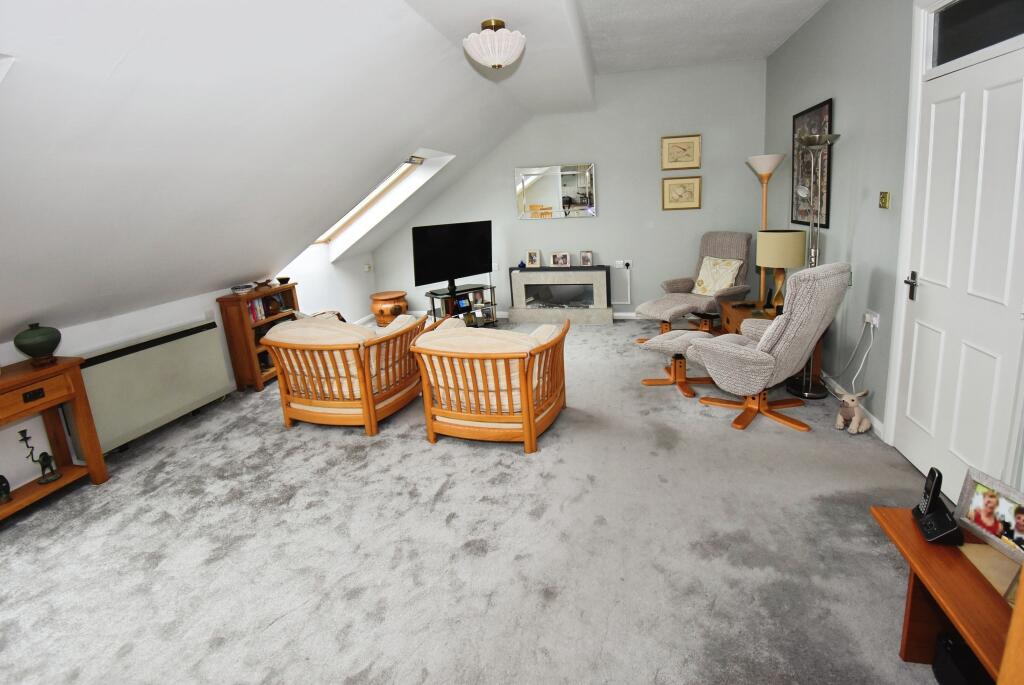 Apartment in Southampton - More