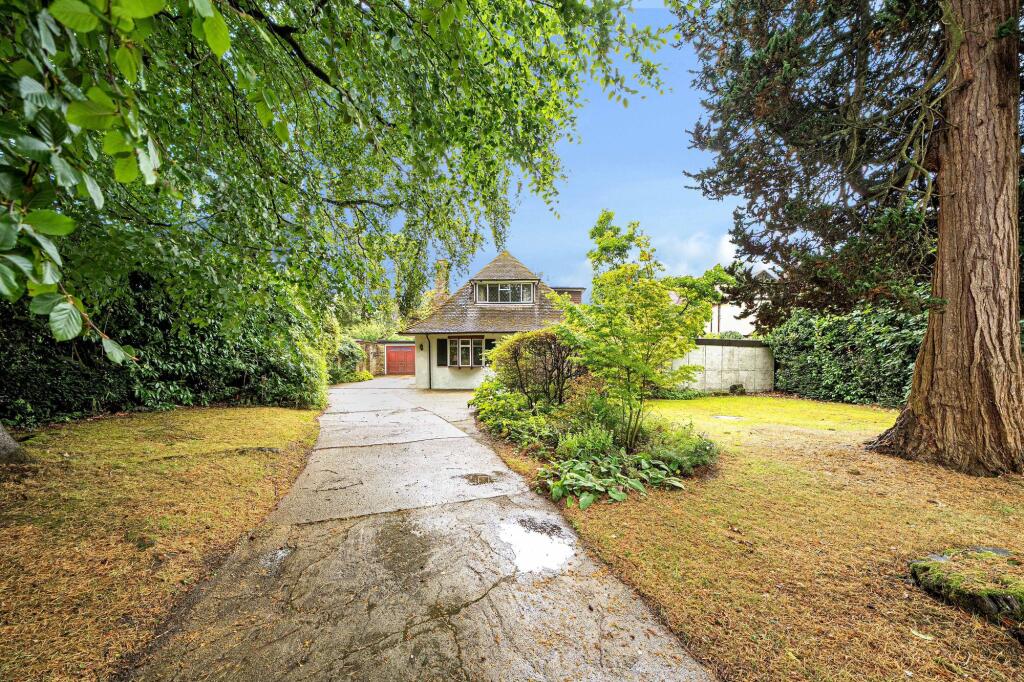 Hillbury Road, Warlingham, CR6 photo 3
