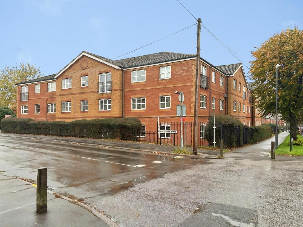 Main image of property: 18 Vernons Mews, Black-A-Tree Road, Nuneaton, Warwickshire CV10 8DZ