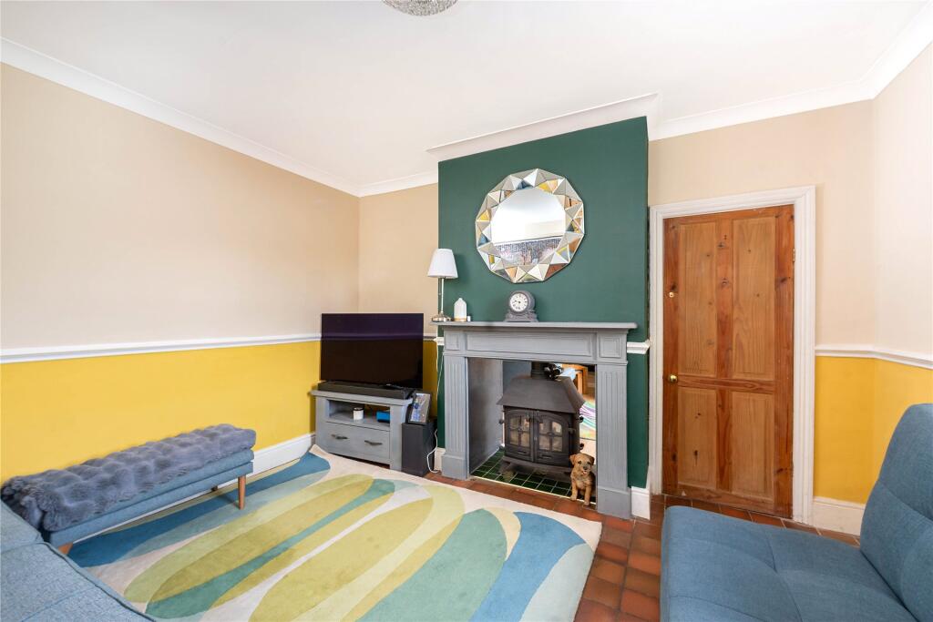 House in Towcester, West Northamptonshire - View 2