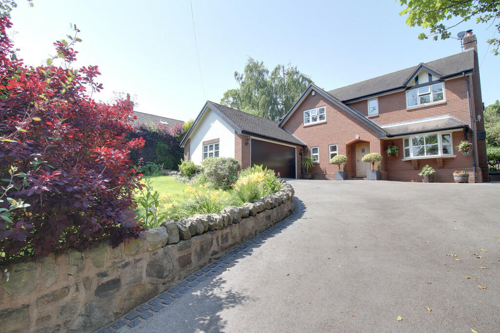 4-bed detached on Clay Lake, Endon, £550,000