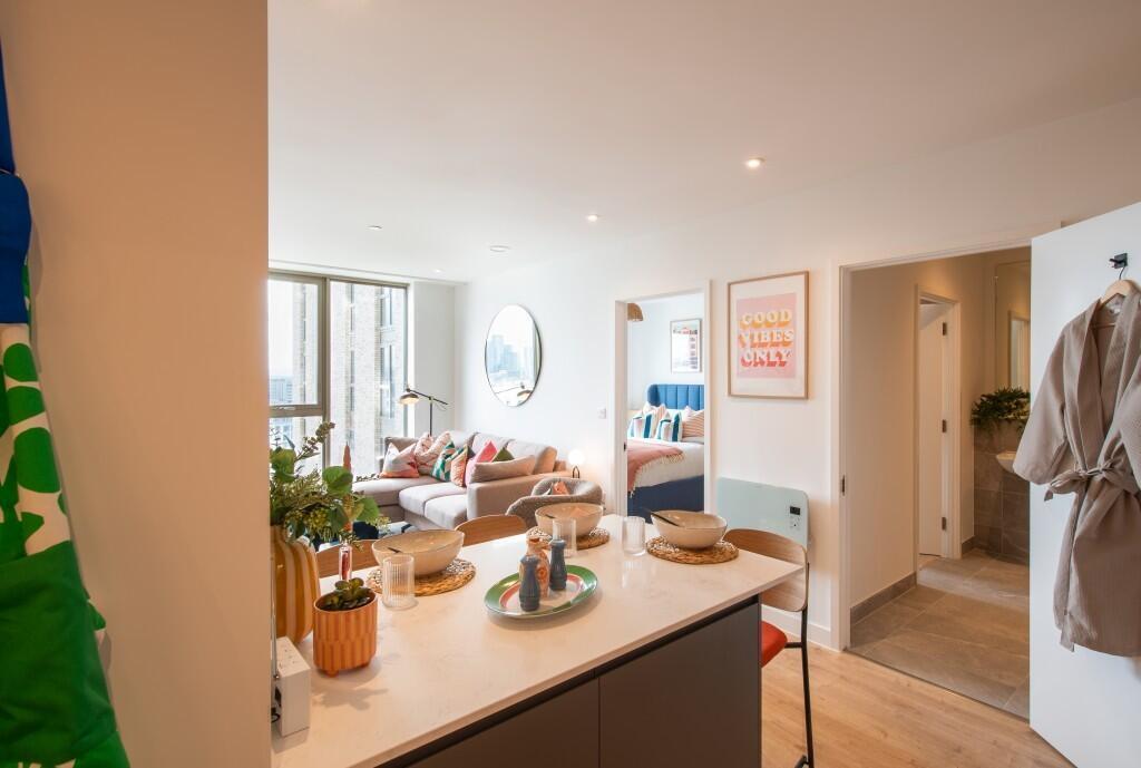 Main image of property: 110 Anchorage Quay, Manchester, Greater Manchester, M50