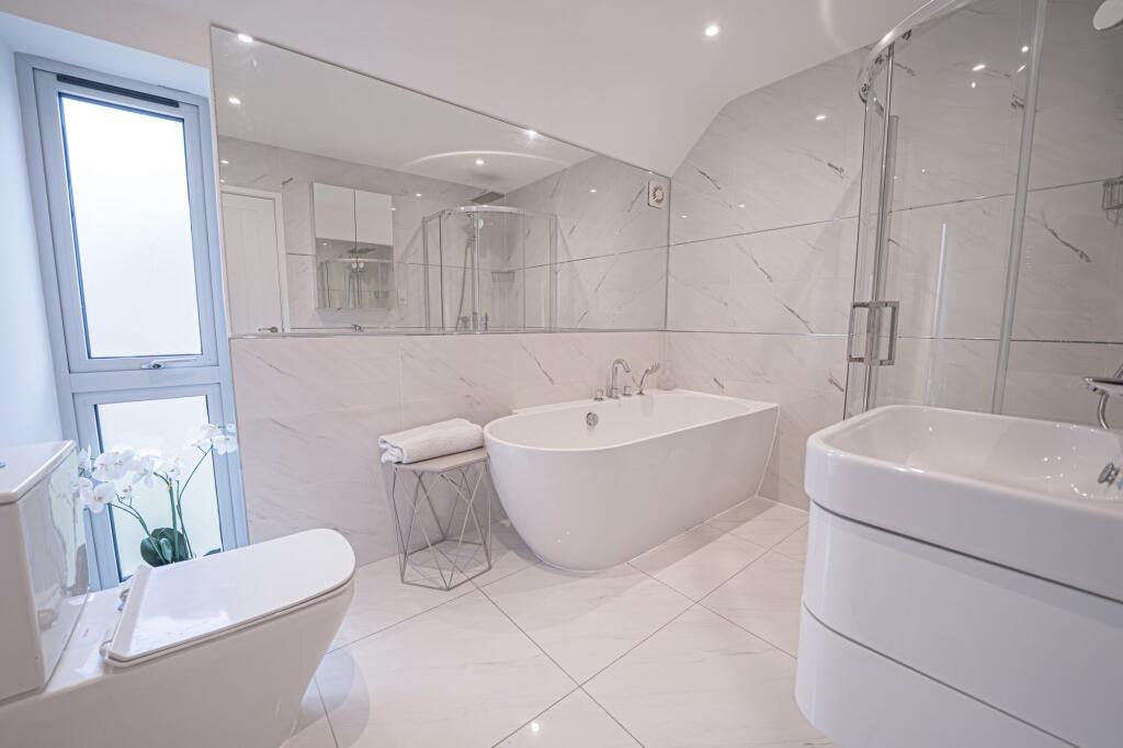 Additional image 19 of Warwick Road, Knowle, B93