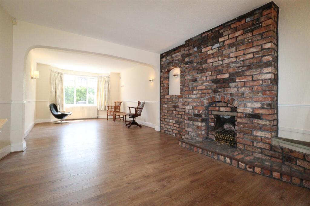 House in Macclesfield, Cheshire East - View 3