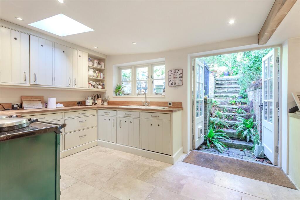 Chesil Street, Winchester, Hampshire, SO23 photo 3