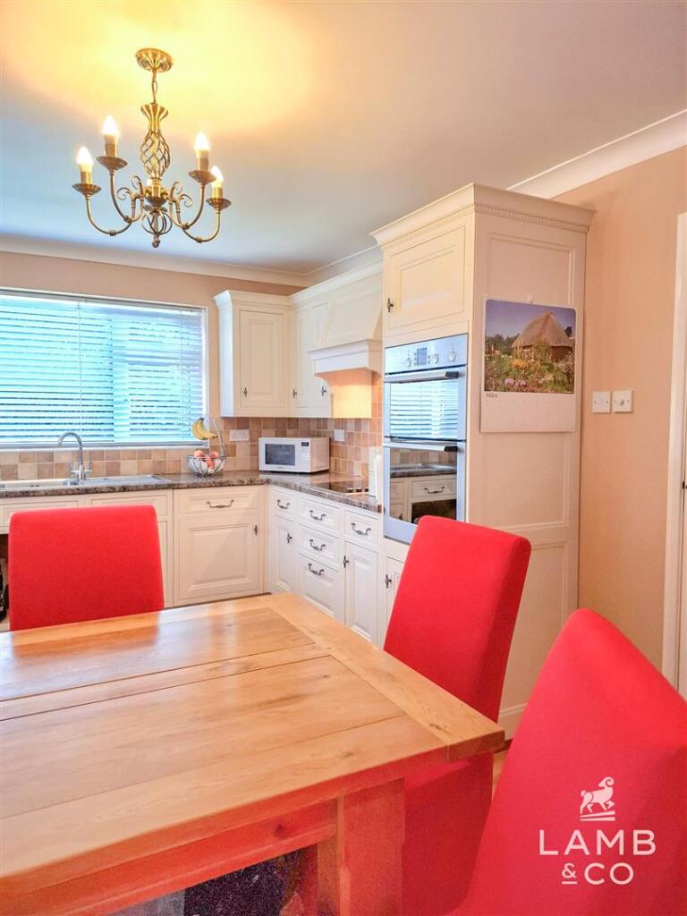 Landermere Road, Thorpe-Le-Soken, Clacton-On-Sea photo 2