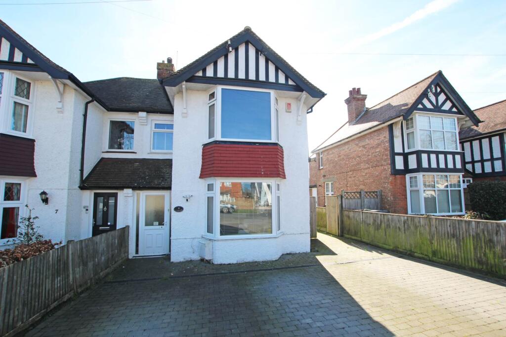 Main image of property: Park Avenue, Eastbourne, BN21 2XG