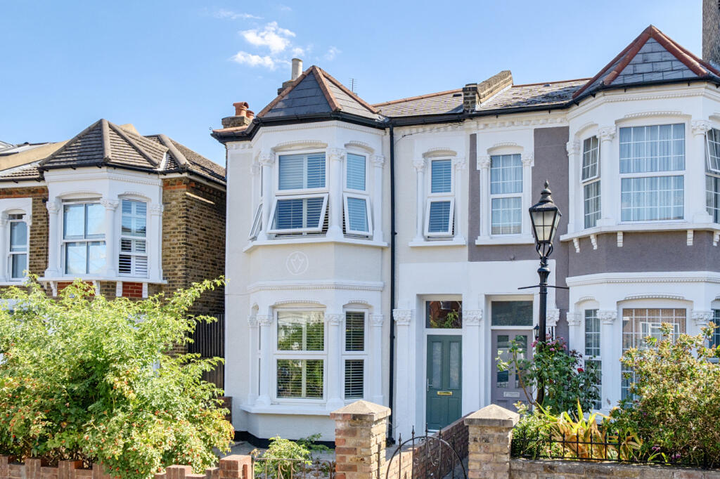 House in London, Bell Green, Perry Vale