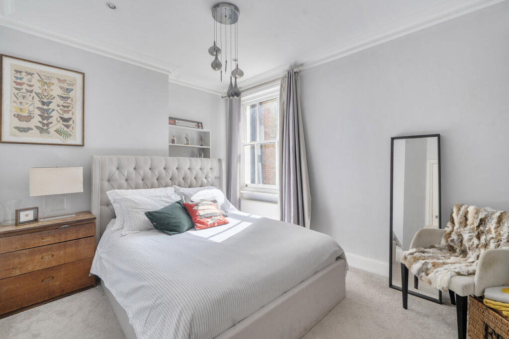 Apartment in Twickenham - View 4