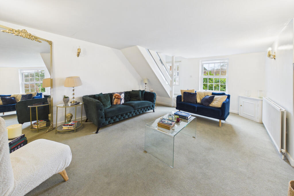House in Dacorum, Hertfordshire - View 4