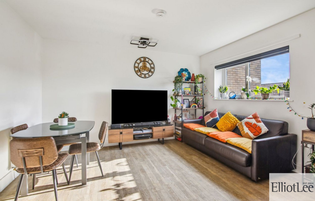 Apartment in Harrow - View 2