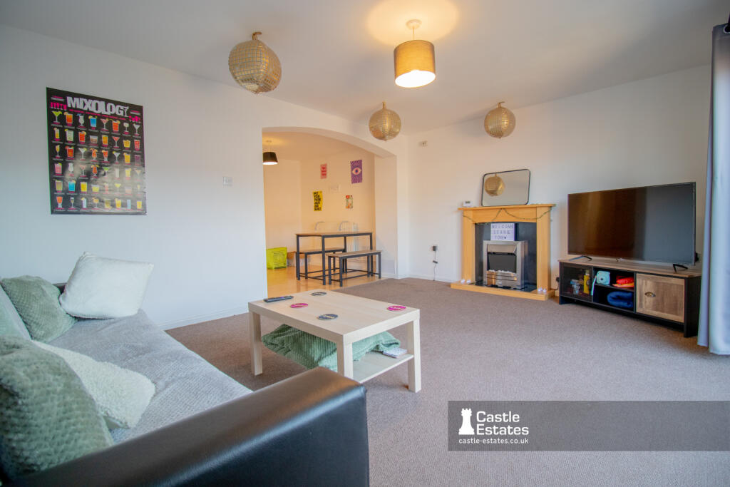 Saxton Close, Beeston, NG9 2DU photo 2